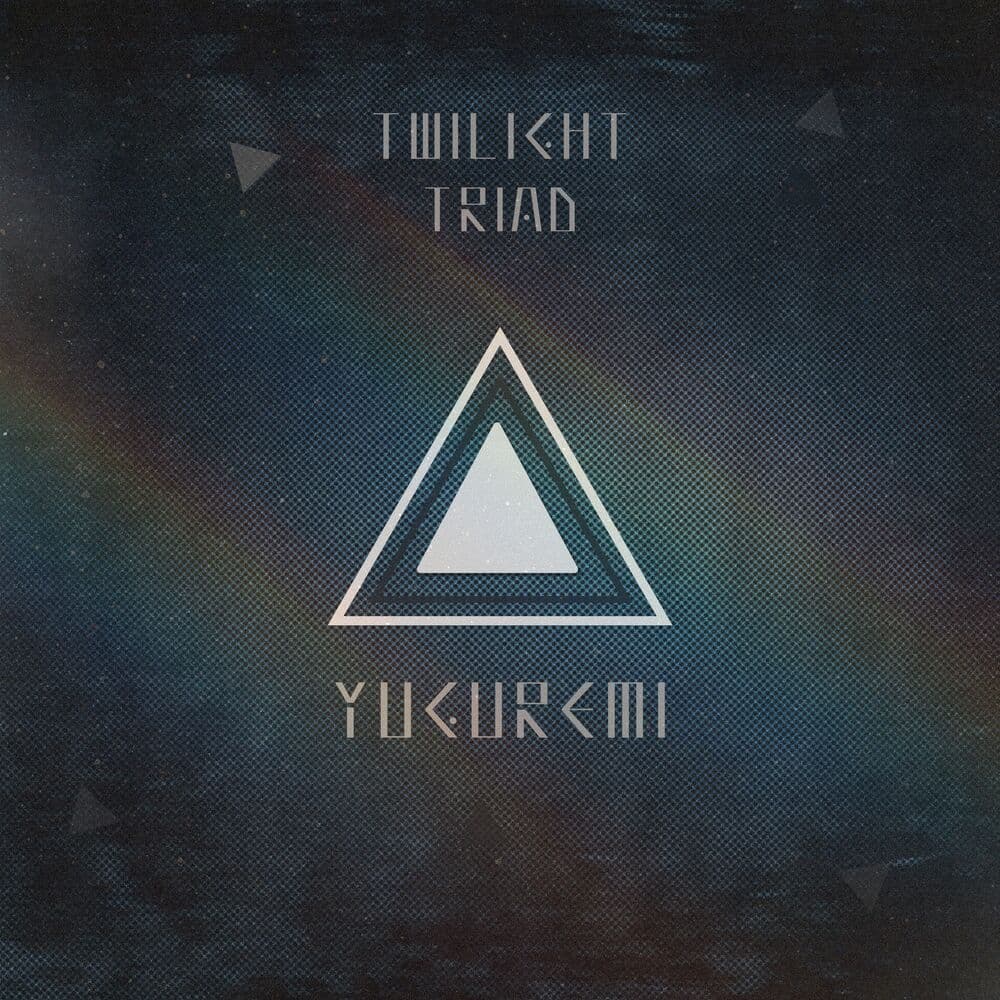 1st Single「Twilight Triad」